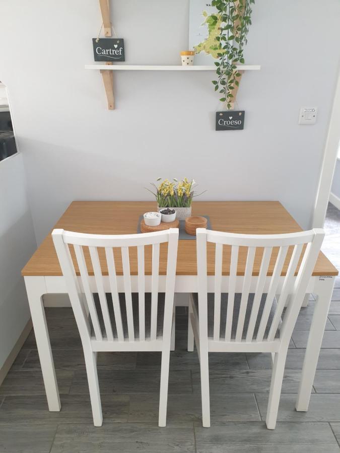 Honeybee House Villa คอนวี ภายนอก รูปภาพ