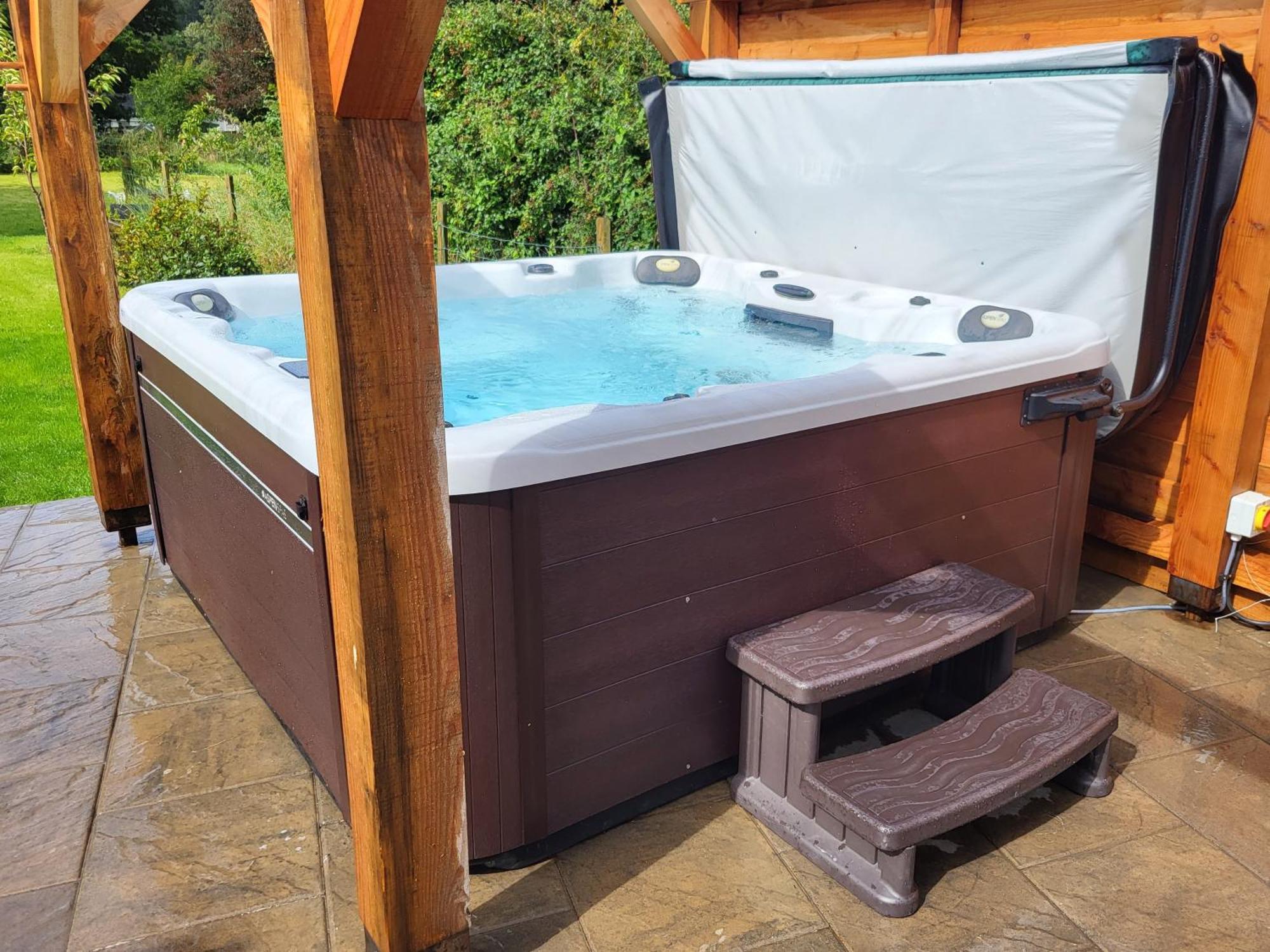 Honeybee House Villa คอนวี ภายนอก รูปภาพ